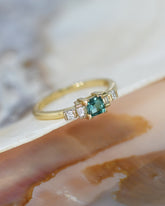Louise Light green Tourmaline & diamond Ring